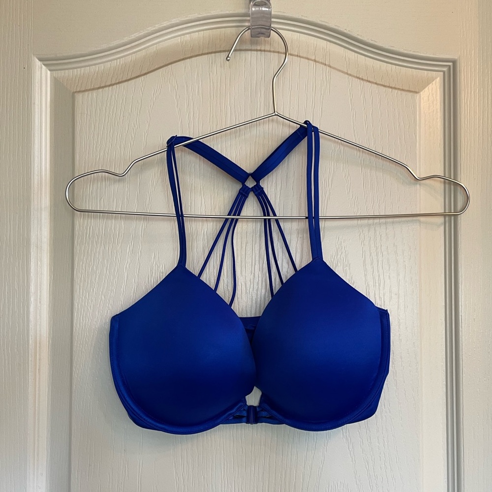 Victorias Secret Very Sexy Strapy Back Push Up